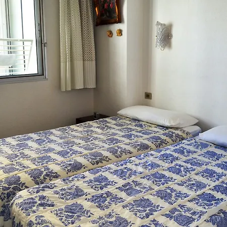 Sweet White Apartment *